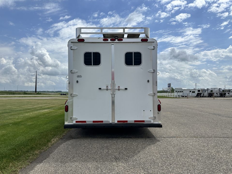 Used 2004 4-Star Trailers 4H 12' LQ Horse Trailer
