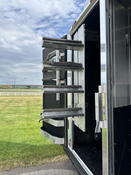 Used 2004 4-Star Trailers 4H 12' LQ Horse Trailer