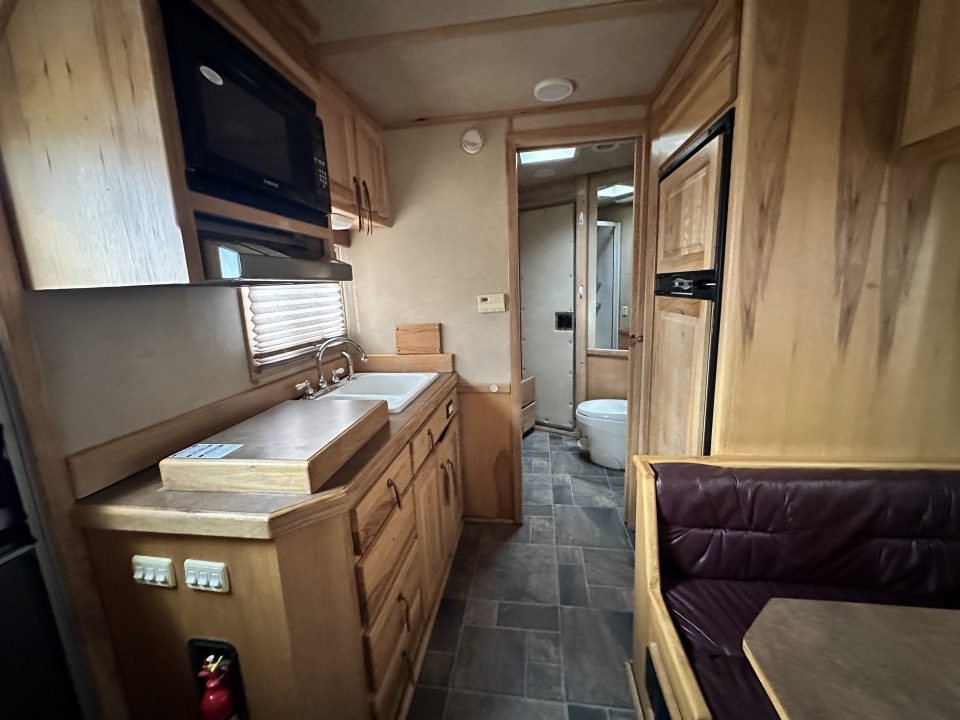 Used 2004 4-Star Trailers 4H 12' LQ Horse Trailer