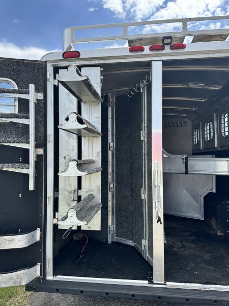 Used 2004 4-Star Trailers 4H 12' LQ Horse Trailer