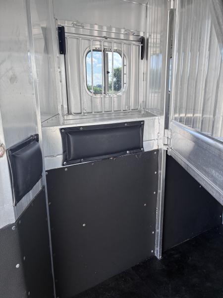 Used 2004 4-Star Trailers 4H 12' LQ Horse Trailer