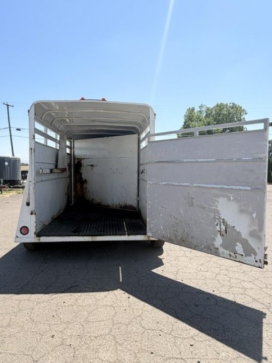 Used 1997 Logan Slant Horse Trailer