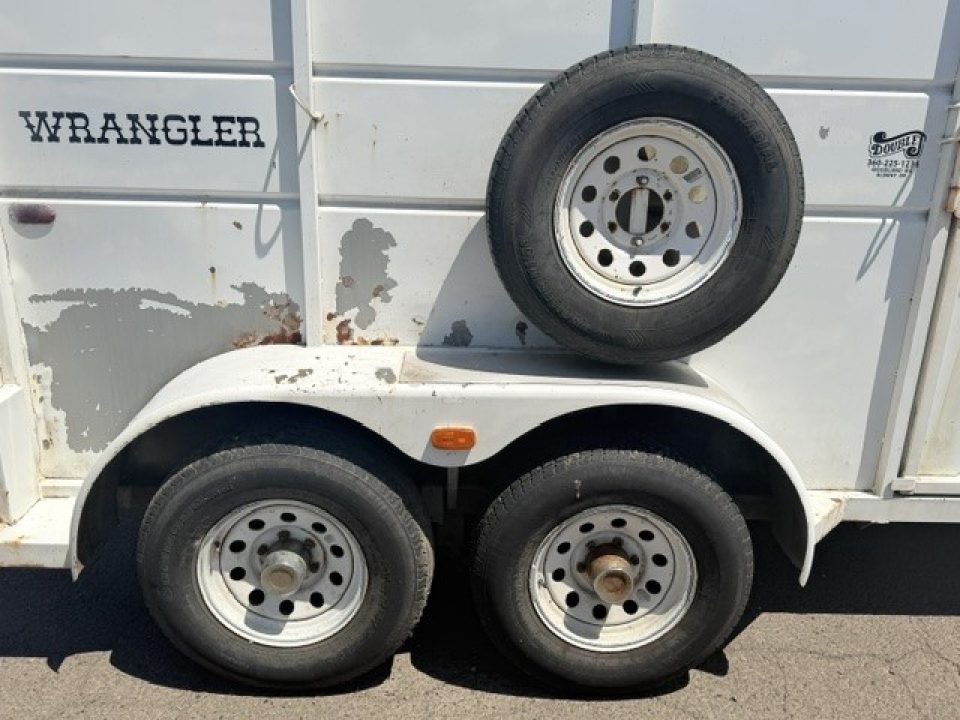 Used 1997 Logan Slant Horse Trailer