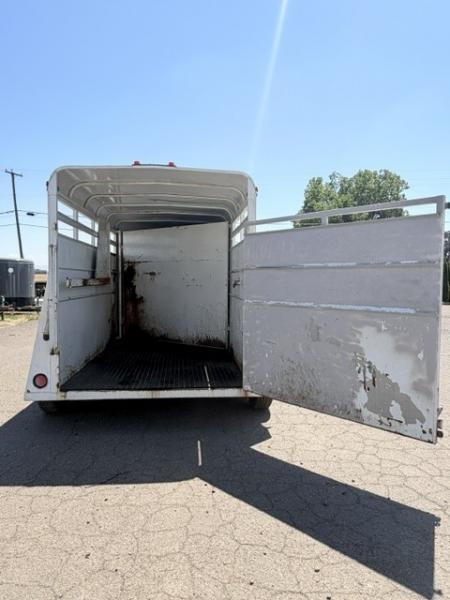 Used 1997 Logan Slant Horse Trailer