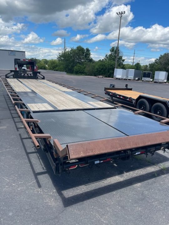 Used 2024 H&W 8.5x32 GN flatbed Equipment Trailer