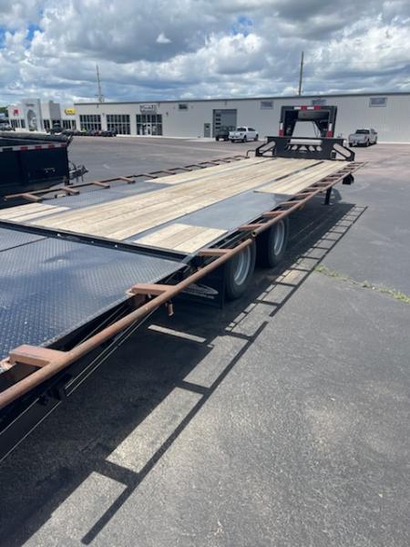 Used 2024 H&W 8.5x32 GN flatbed Equipment Trailer