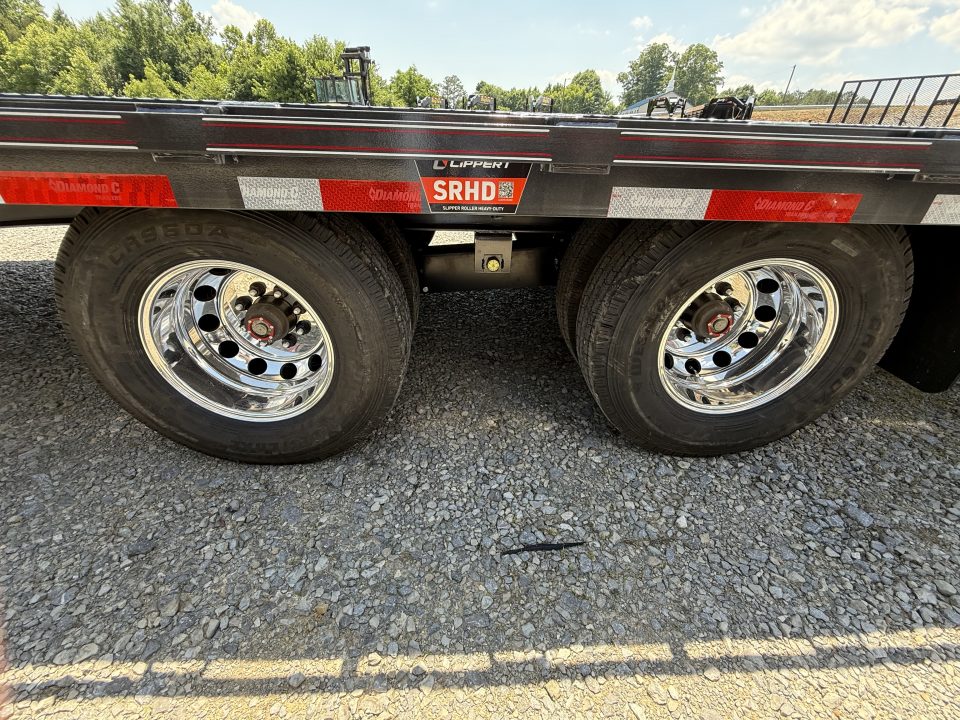 New 2026 Diamond C FMAX 210 25’ Flatbed Trailer, MAX RAMPS, SIMOL 20K 2SPD JACKS, ALUMINUM OUTER WHEELS, 14PLY TIRES