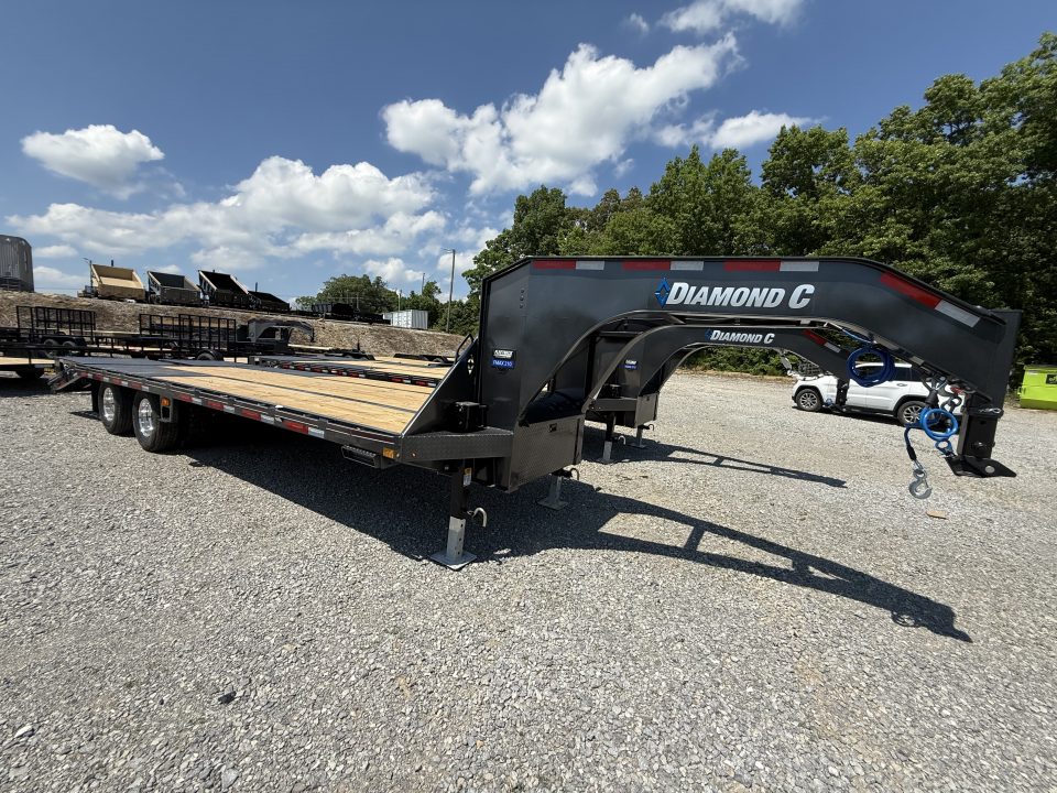 New 2026 Diamond C FMAX 210 25’ Flatbed Trailer, MAX RAMPS, SIMOL 20K 2SPD JACKS, ALUMINUM OUTER WHEELS, 14PLY TIRES