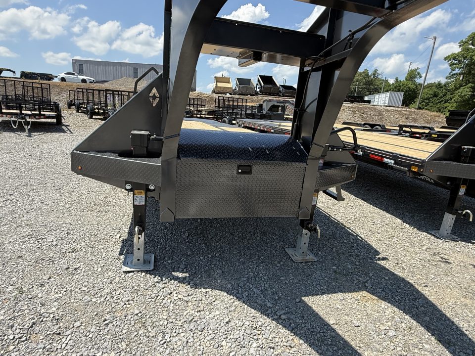 New 2026 Diamond C FMAX 210 25’ Flatbed Trailer, MAX RAMPS, SIMOL 20K 2SPD JACKS, ALUMINUM OUTER WHEELS, 14PLY TIRES