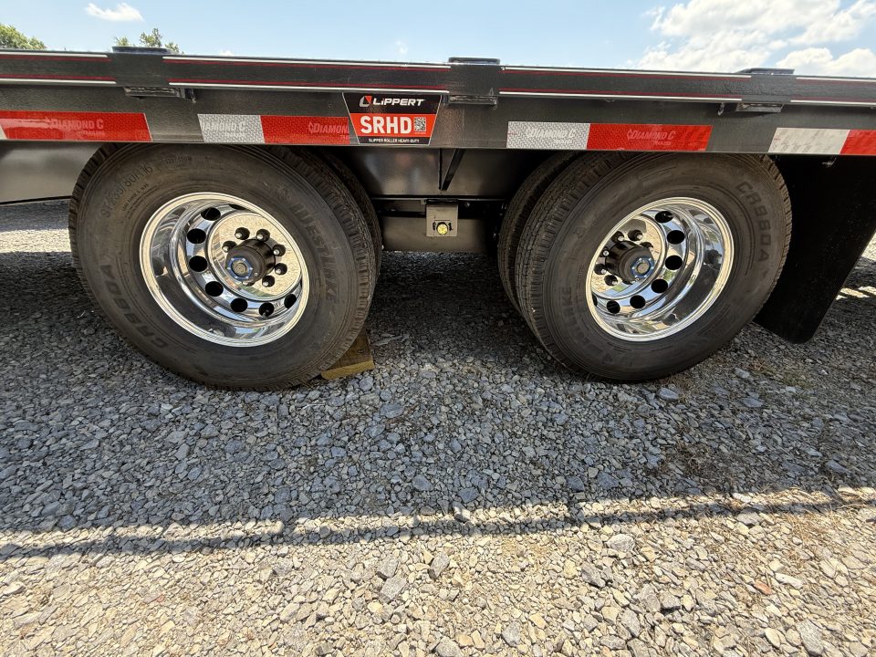 New 2026 Diamond C FMAX 212 30’ Flatbed Trailer, MAX RAMPS, SIMOL 2SPD 20K JACKS, ABS BRAKES, ALUMINUM OUTER WHEELS, 14PLY TIRES