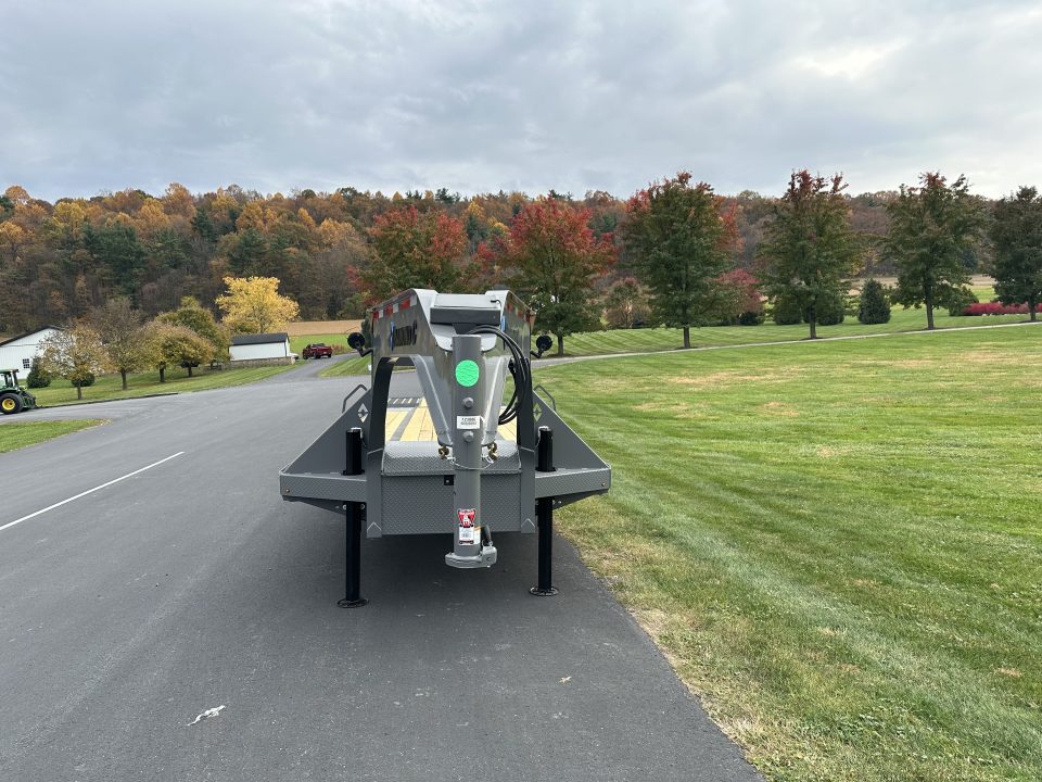 New Diamond C FMAX212 40' Gooseneck w/Hydraulic Dovetail - Pacesetter Edition