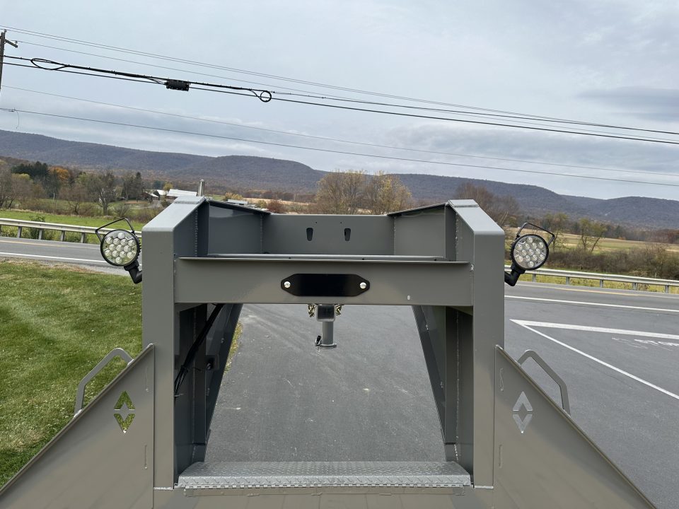 New Diamond C FMAX212 40' Gooseneck w/Hydraulic Dovetail - Pacesetter Edition