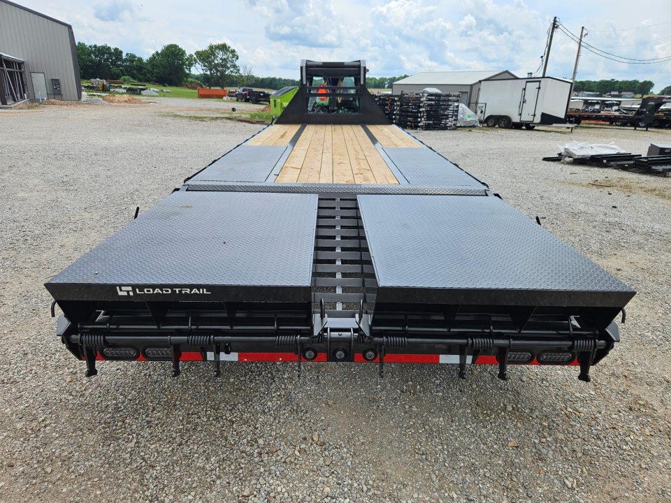 New 2026 Load Trail 102X25 TANDEM LO-PRO GOOSENECK W/10K AXLES & MAX RAMPS