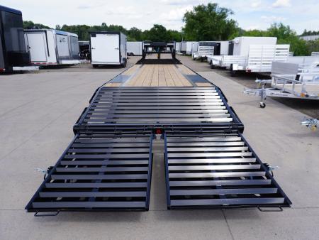 New 2027 PJ Trailers LQ 30ft Gooseneck Bodies