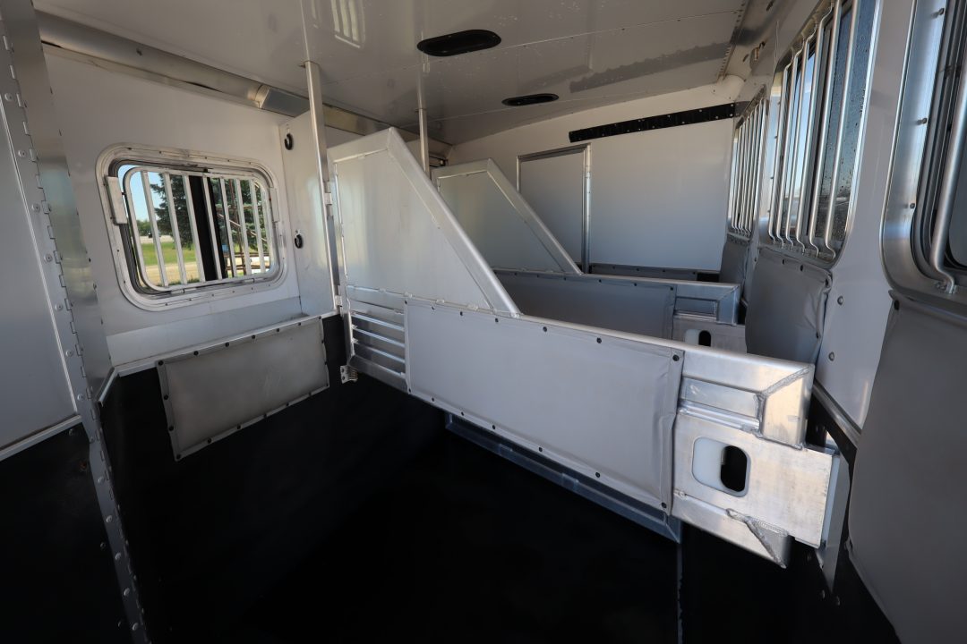 Used 2015 Featherlite Trailers 3 Horse LQ Trailer