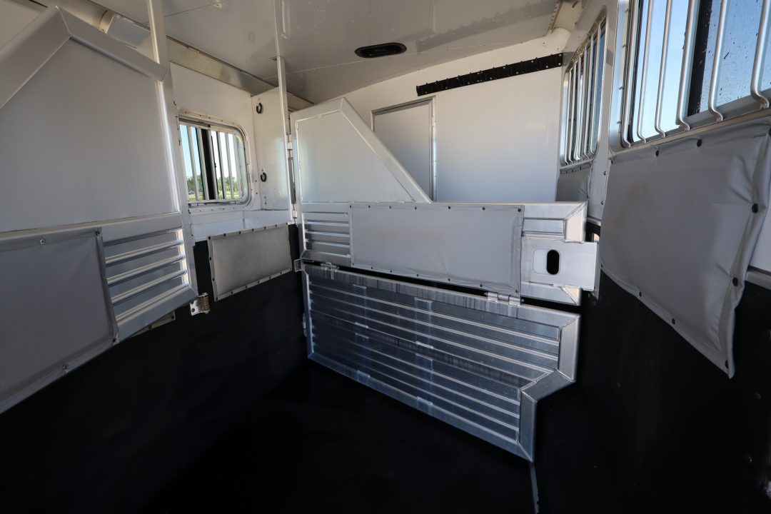 Used 2015 Featherlite Trailers 3 Horse LQ Trailer
