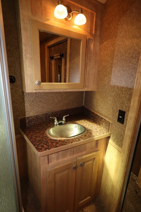 Used 2015 Featherlite Trailers 3 Horse LQ Trailer