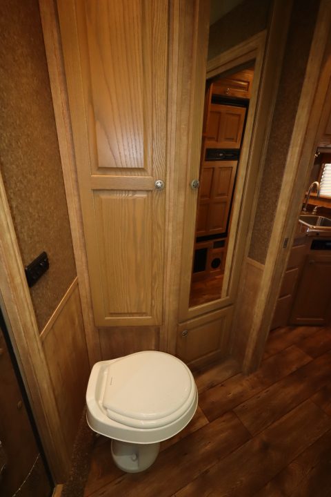 Used 2015 Featherlite Trailers 3 Horse LQ Trailer