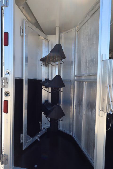 Used 2015 Featherlite Trailers 3 Horse LQ Trailer