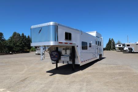 Used 2015 Featherlite Trailers 3 Horse LQ Trailer