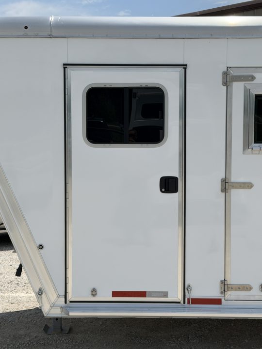 New 2026 Featherlite 6 Horse Gooseneck Horse Trailer