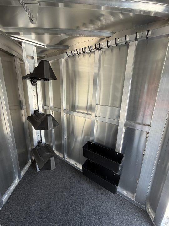New 2026 Featherlite 6 Horse Gooseneck Horse Trailer