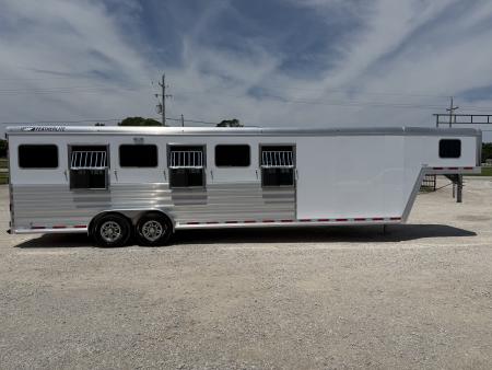 New 2026 Featherlite 6 Horse Gooseneck Horse Trailer