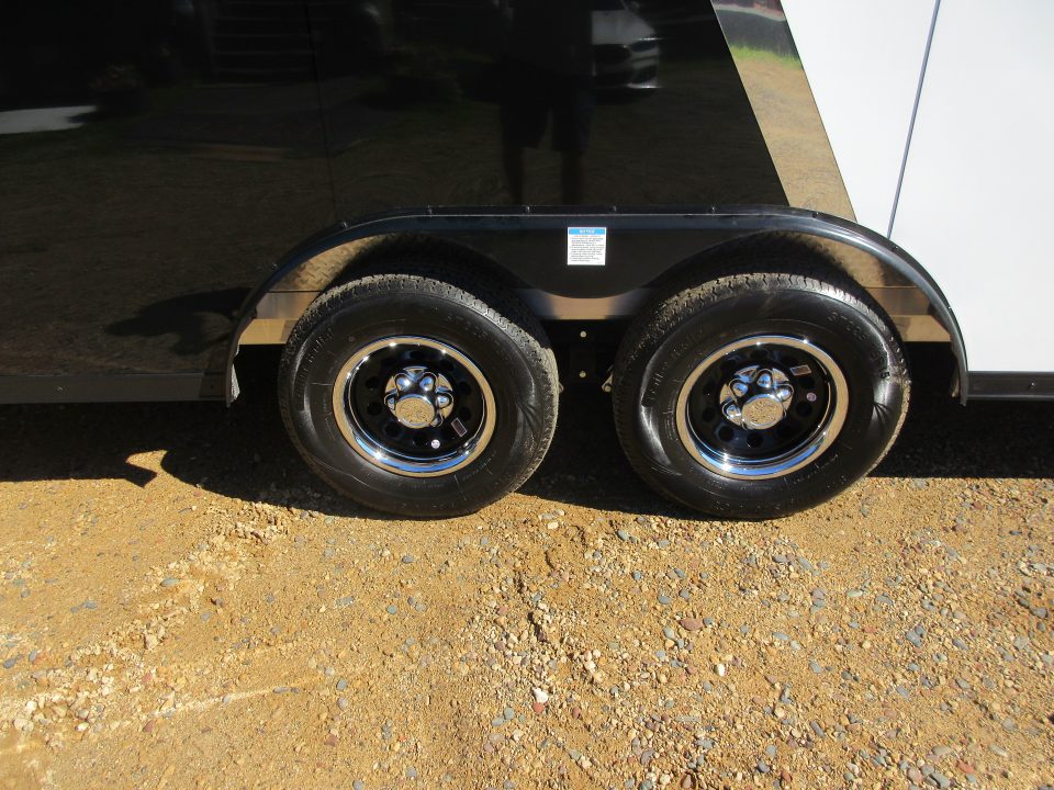 New 2027 Lightning Trailers LTFCH Cargo / Enclosed Trailer