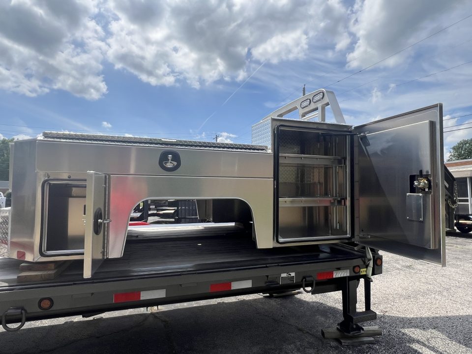 New 2026 Martin Truck Gooseneck Service Body 84" x 100" Truck Bed