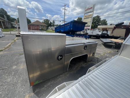 New 2026 Martin Truck Gooseneck Service Body 84" x 100" Truck Bed