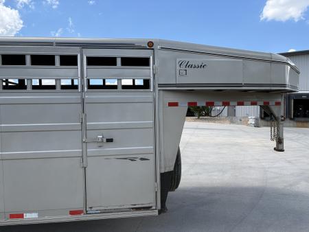 Used 2002 Titan Trailer Classic 24 ft Titan Livestock Trailer Stock / Stock Combo Trailer