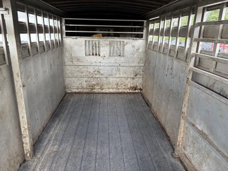 Used 2002 Titan Trailer Classic 24 ft Titan Livestock Trailer Stock / Stock Combo Trailer
