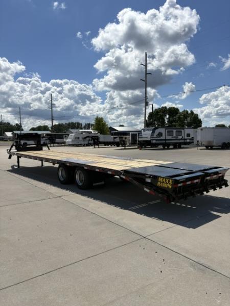 New 2026 Diamond T DTF259 Flatbed Trailer