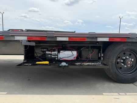 New 2026 Diamond C Trailers DET210 102 X 24 Deckover Trailer