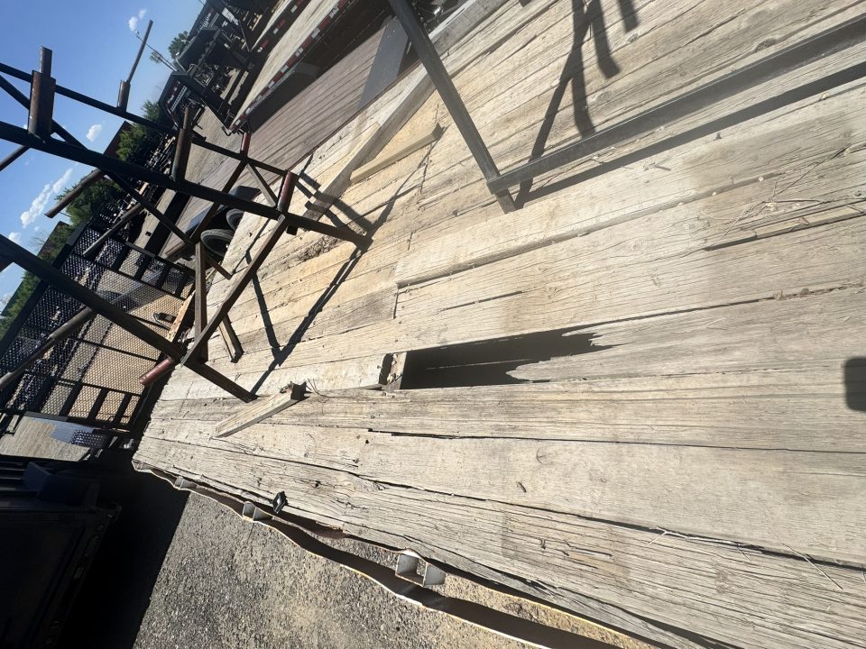 Used 1984 Other 8.5-26 Deckover Equipment Hauler