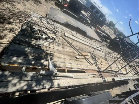 Used 1984 Other 8.5-26 Deckover Equipment Hauler