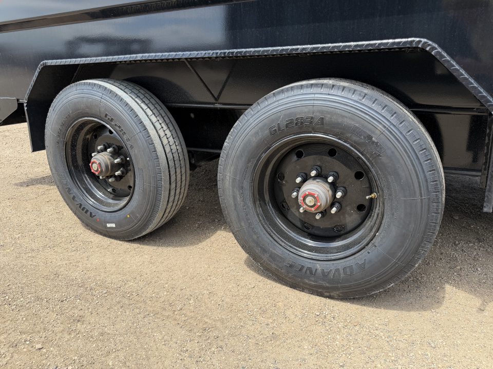 New 2027 PJ Trailers DE Low Pro GN Dump Dump Trailer