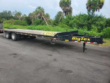 Used 2015 Big Tex Trailers 25+5 22BP  22000 GVWR Deckover Trailer