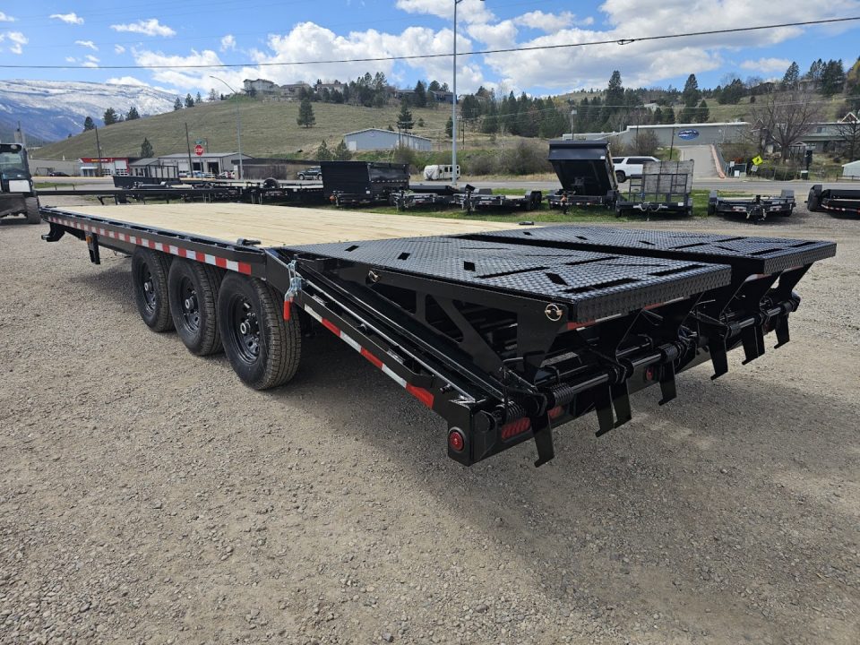 New 2027 Iron Bull 25' 21k Deckover Equipment Trailer