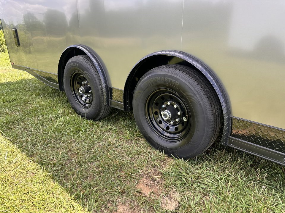 New 2026 Luxe 8.5x24 Racing Trailer Finished Interior- 5200 Tandem Axle-Charcoal-Blackout