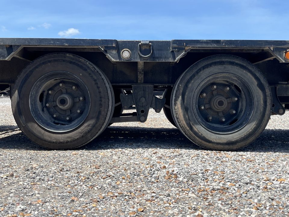 Used 2024 MAXXD 102"X28' 30K Gooseneck Flatbed Trailer