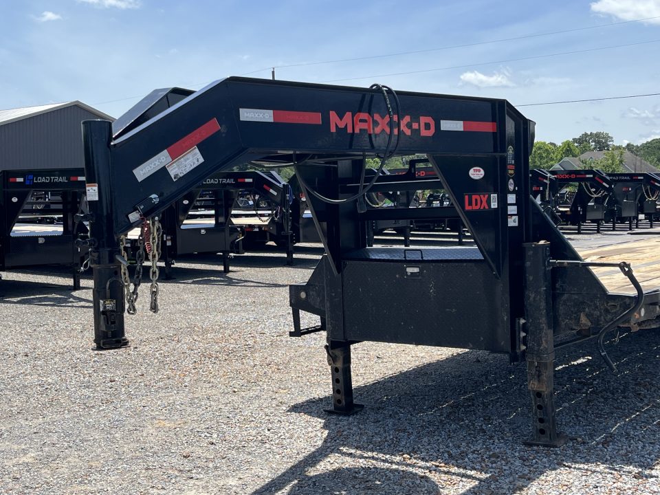 Used 2024 MAXXD 102"X28' 30K Gooseneck Flatbed Trailer