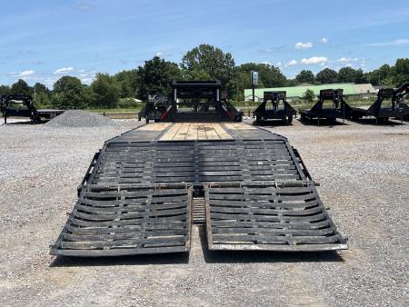 Used 2024 MAXXD 102"X28' 30K Gooseneck Flatbed Trailer