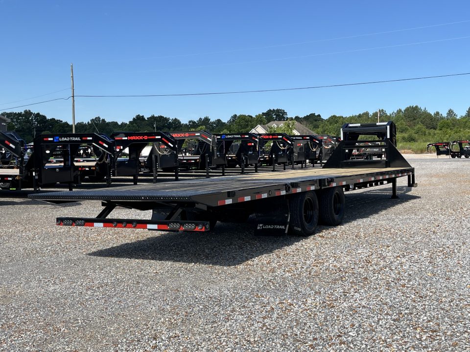 New 2026 Load Trail Gooseneck Hyd Dovetail Trailer | 102" x 32' 25.9K GVWR