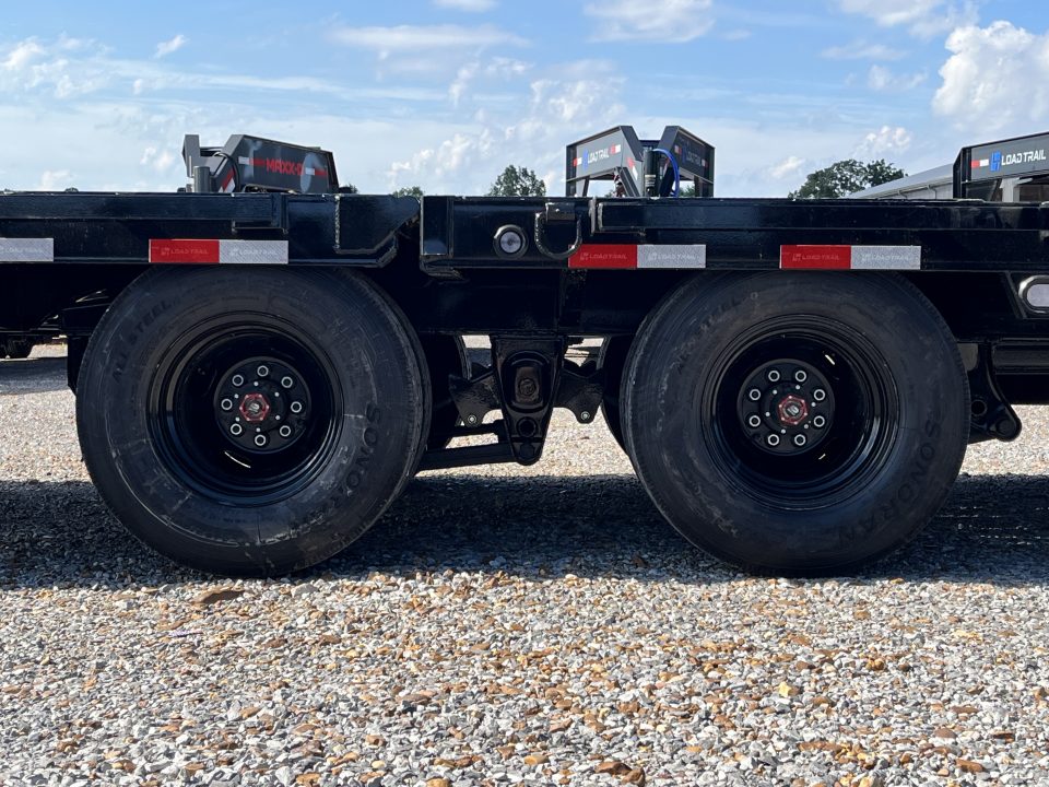 New 2026 Load Trail Gooseneck Hyd Dovetail Trailer | 102" x 32' 25.9K GVWR