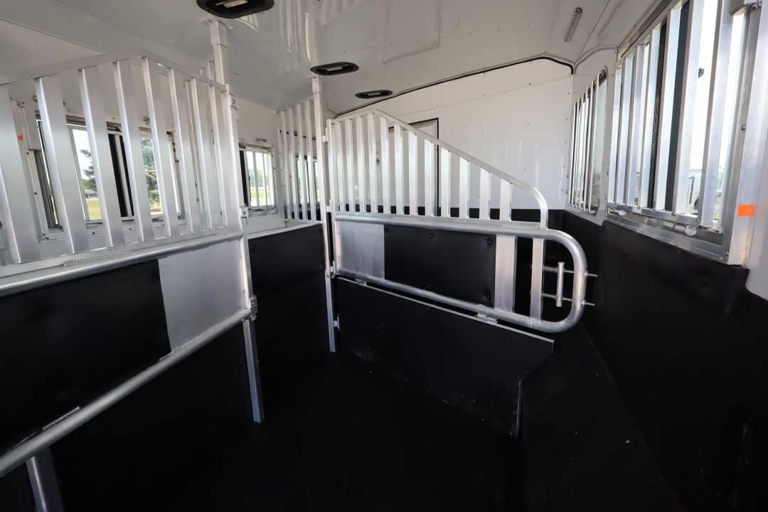Used 2018 Merhow Trailers 4 Place LQ Bunk Horse Trailer