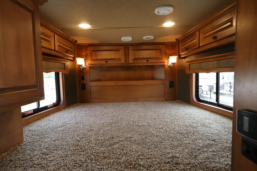 Used 2018 Merhow Trailers 4 Place LQ Bunk Horse Trailer