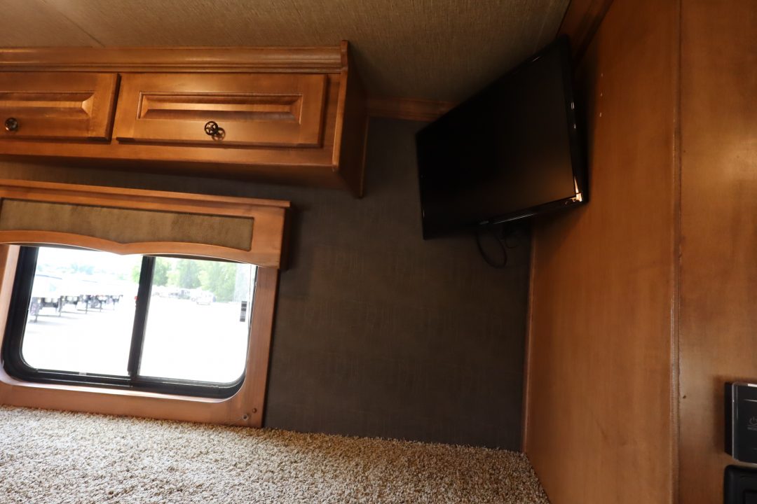 Used 2018 Merhow Trailers 4 Place LQ Bunk Horse Trailer