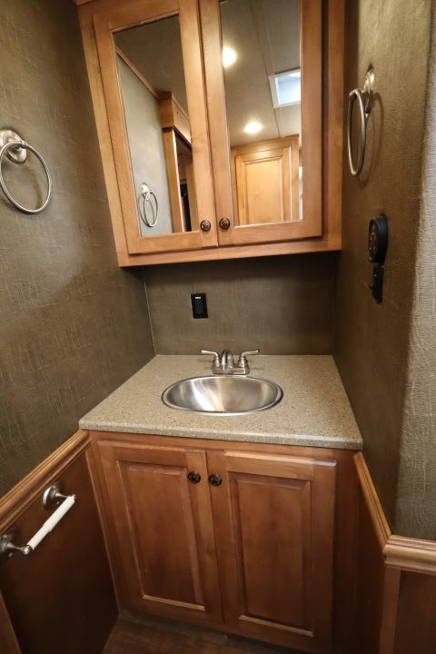 Used 2018 Merhow Trailers 4 Place LQ Bunk Horse Trailer