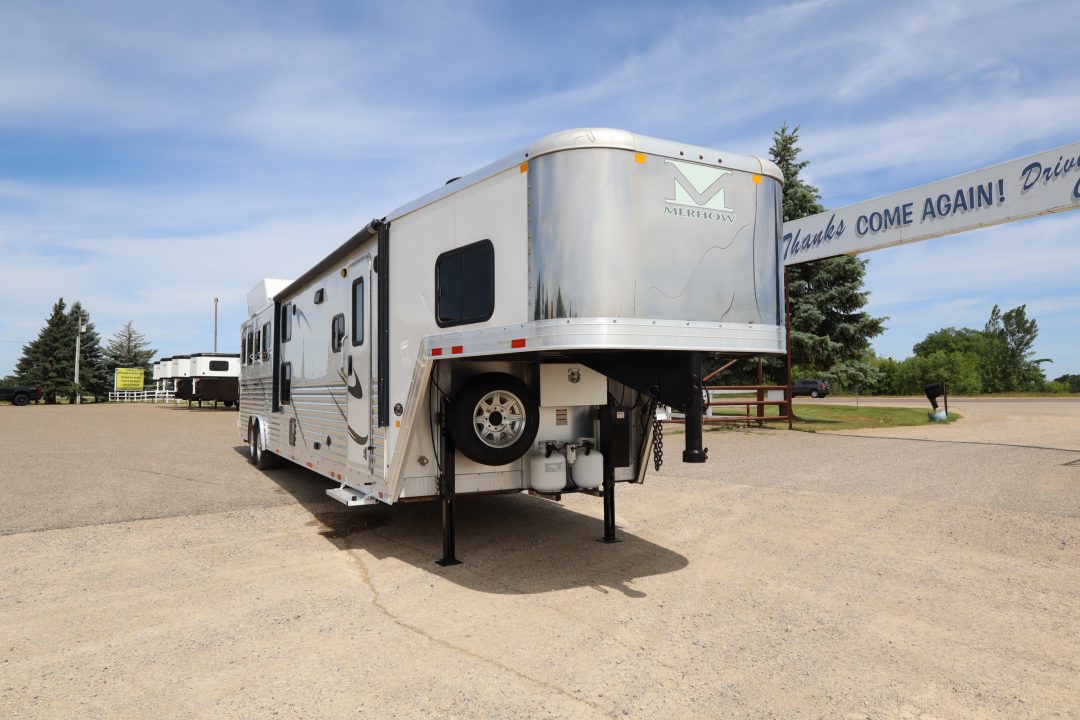 Used 2018 Merhow Trailers 4 Place LQ Bunk Horse Trailer